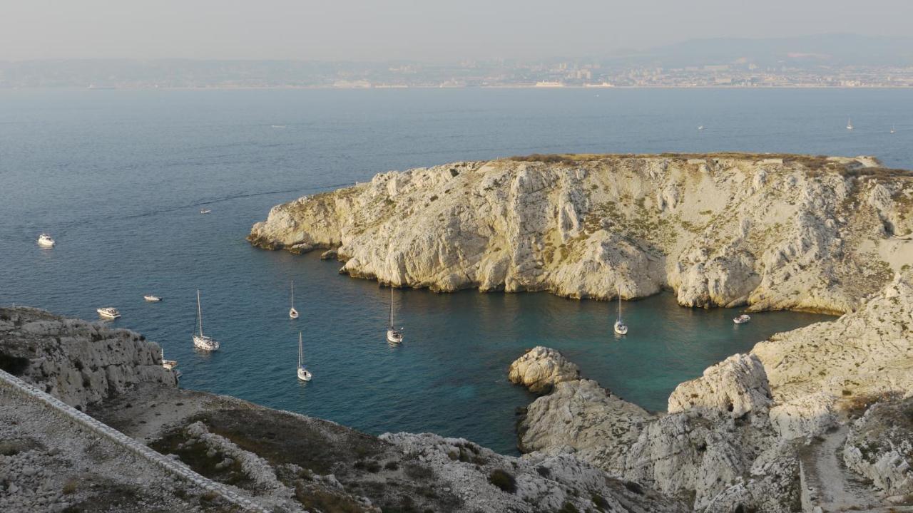 Appartement Les pieds dans l'eau sur l'Ile du Frioul à Marseille Extérieur photo