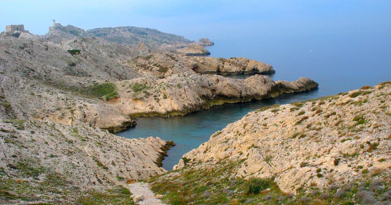 Appartement Les pieds dans l'eau sur l'Ile du Frioul à Marseille Extérieur photo